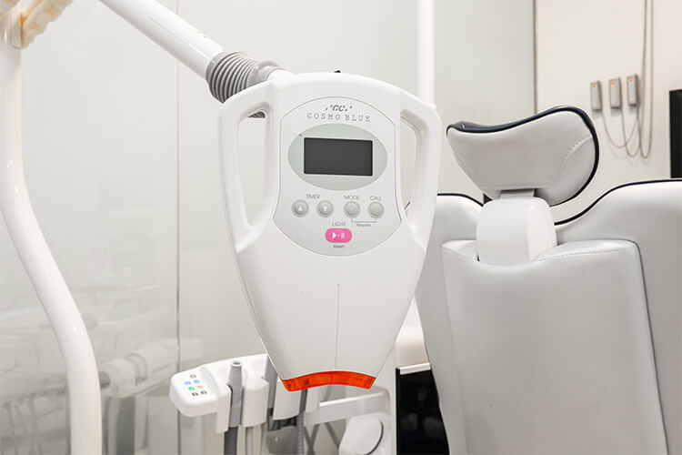 ホワイトニングマシン