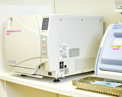 氷川デンタルクリニックに導入している洗浄・滅菌設備